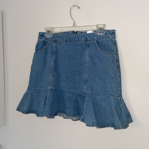Princess Polly Vico Denim Flare Skirt
Size 8 - Picture 3 of 9